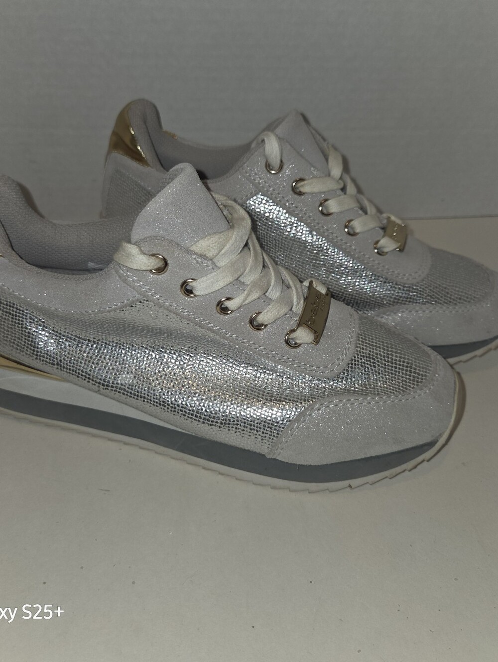 Bebe Corine Women's Metallic Silver Sneakers with Gold Size 6